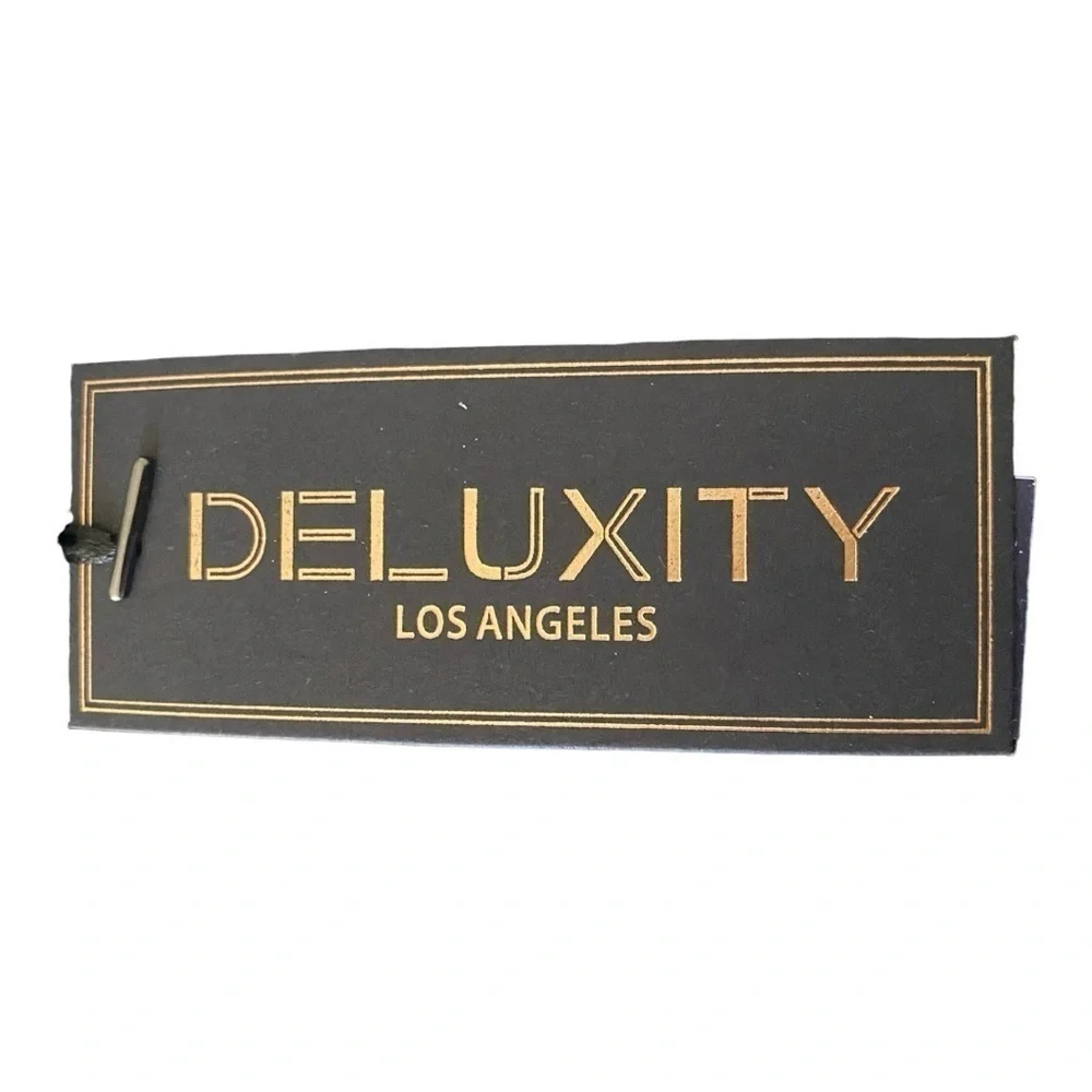 NWT-DELUXITY-BEAUTIFUL DMALL CROSSBODY BAG-VEGAN